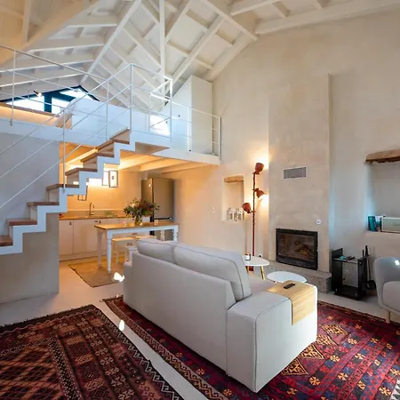 בקתה Krokos Kalívia